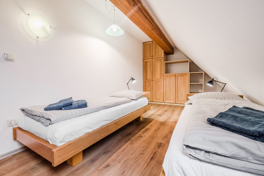 Hisa_Hosnar-APP1-WEB-Stulc_Zornik_Photography-13