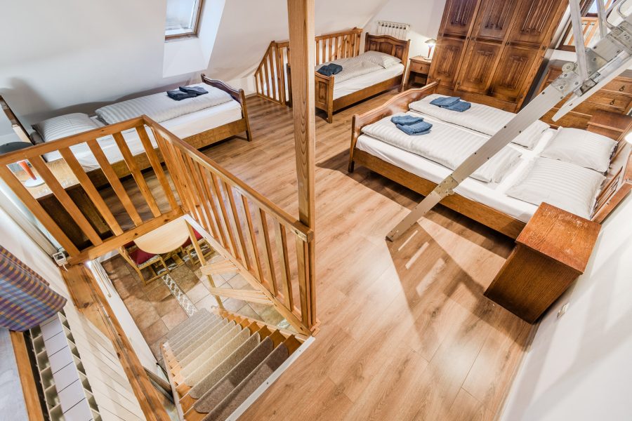 Hisa_Hosnar-APP2-WEB-Stulc_Zornik_Photography-11