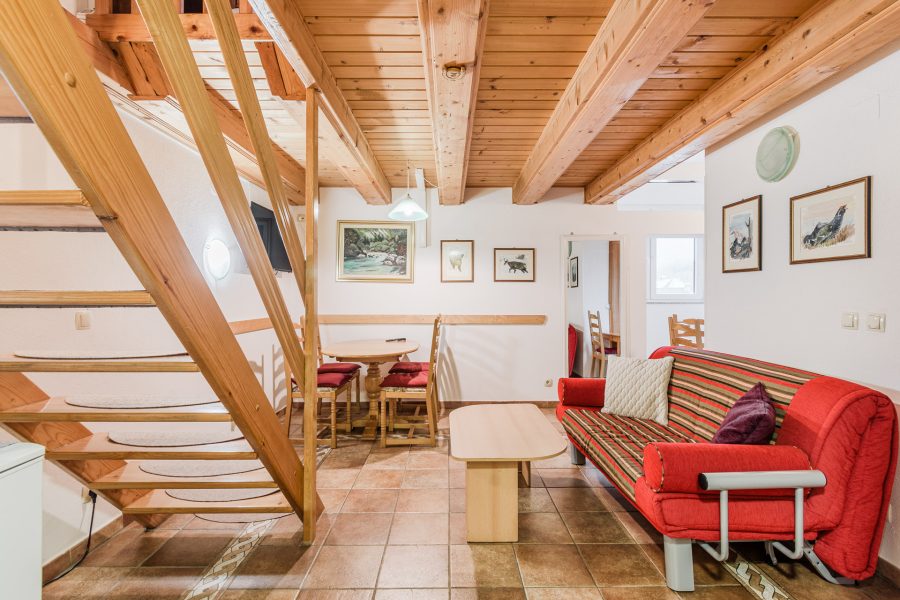 Hisa_Hosnar-APP2-WEB-Stulc_Zornik_Photography-2