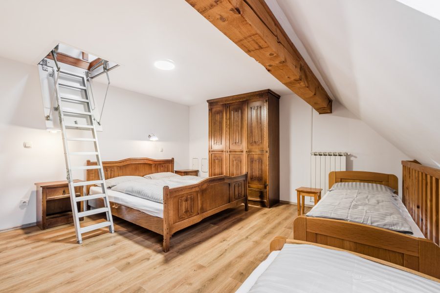 Hisa_Hosnar-APP3-WEB-Stulc_Zornik_Photography-11