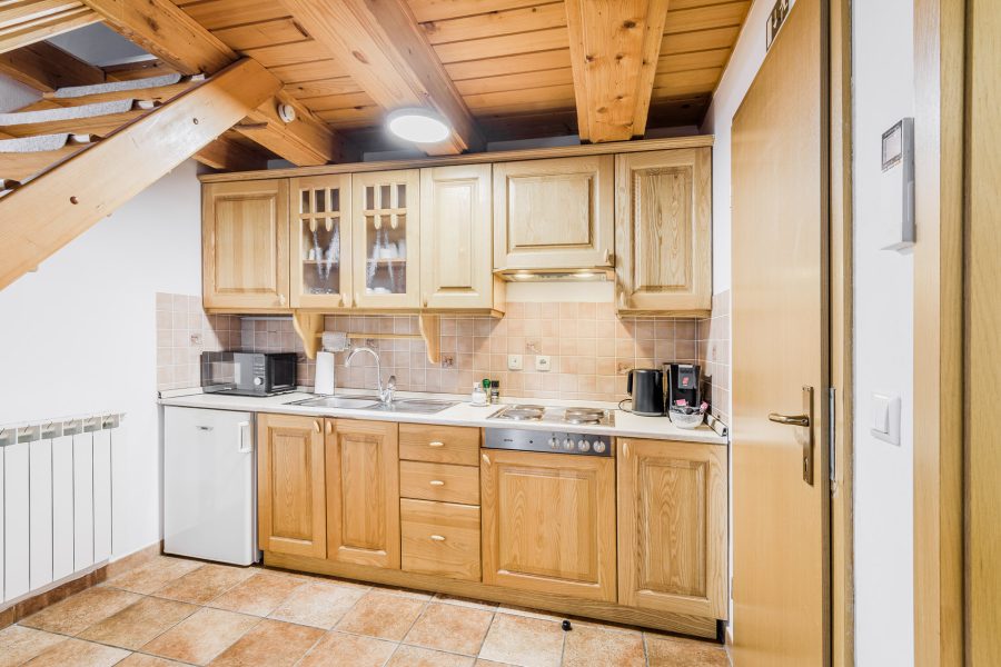 Hisa_Hosnar-APP3-WEB-Stulc_Zornik_Photography-2