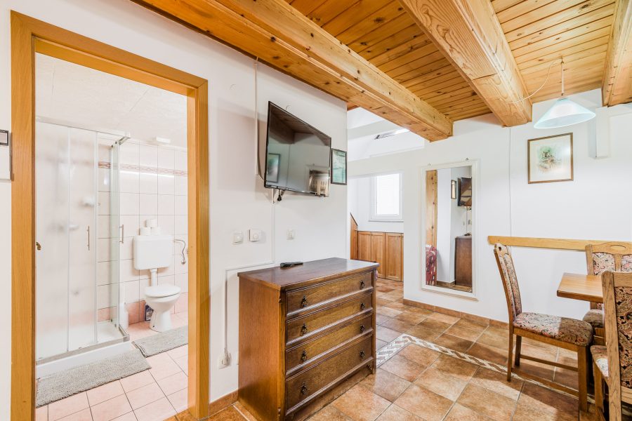 Hisa_Hosnar-APP3-WEB-Stulc_Zornik_Photography-3