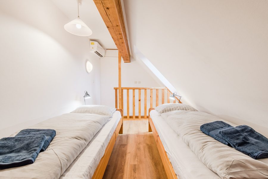 Hisa_Hosnar-APP4-WEB-Stulc_Zornik_Photography-10