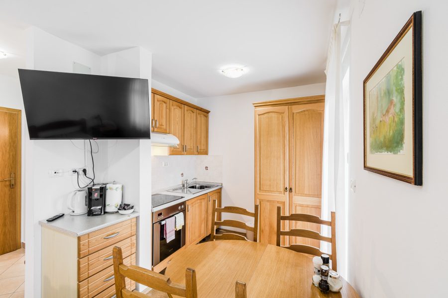 Hisa_Hosnar-APP6-WEB-Stulc_Zornik_Photography-6