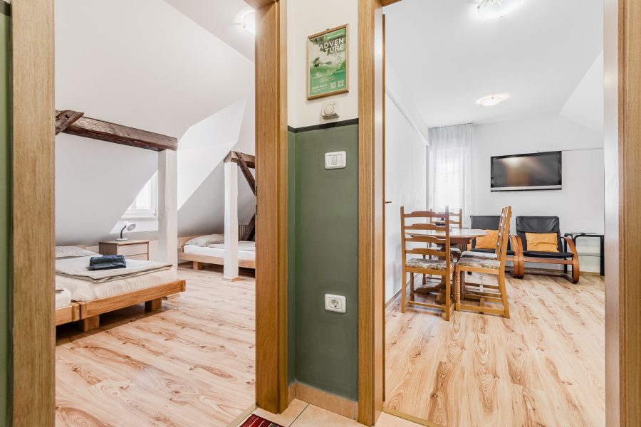 Hisa_Hosnar-APP8-WEB-Stulc_Zornik_Photography-10