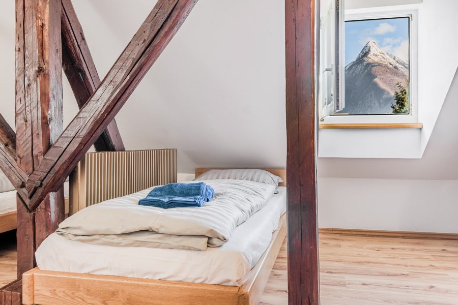 Hisa_Hosnar-APP8-WEB-Stulc_Zornik_Photography-18